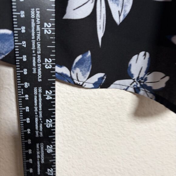 Premise Studio Blouse Women's Large Black Floral 3/4 Sleeve Tie Off the Shoulder - Picture 6 of 9